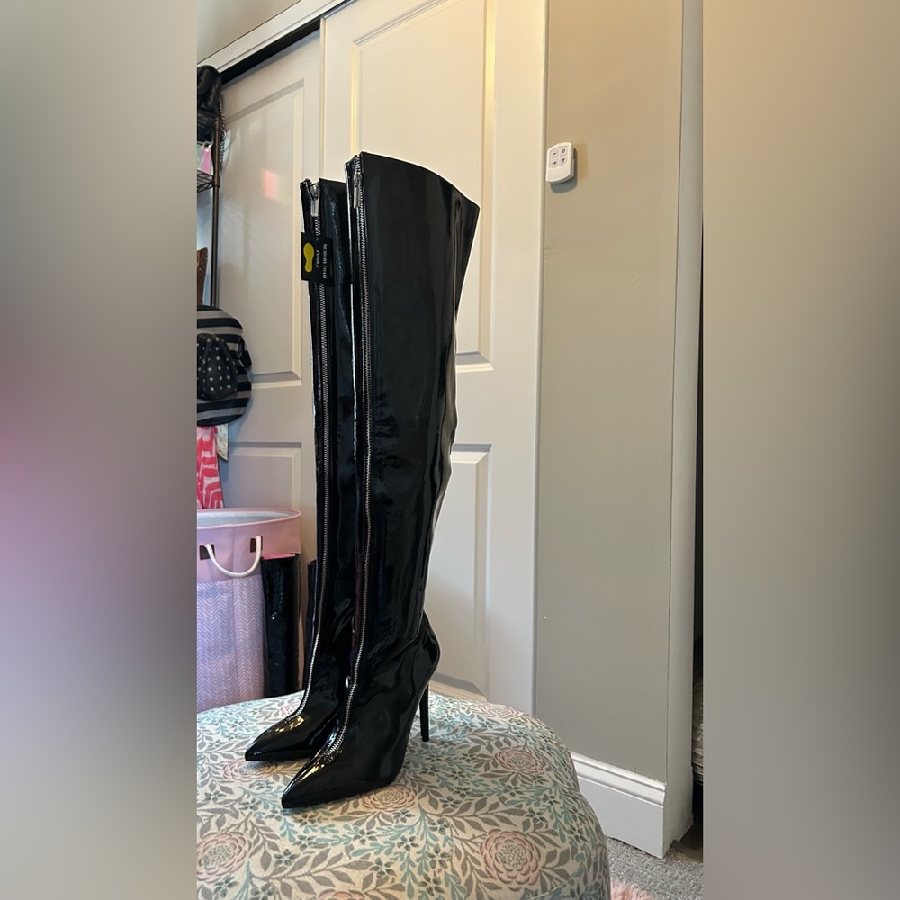Black Zipper Patent Leather Boots - Picture 2 of 4